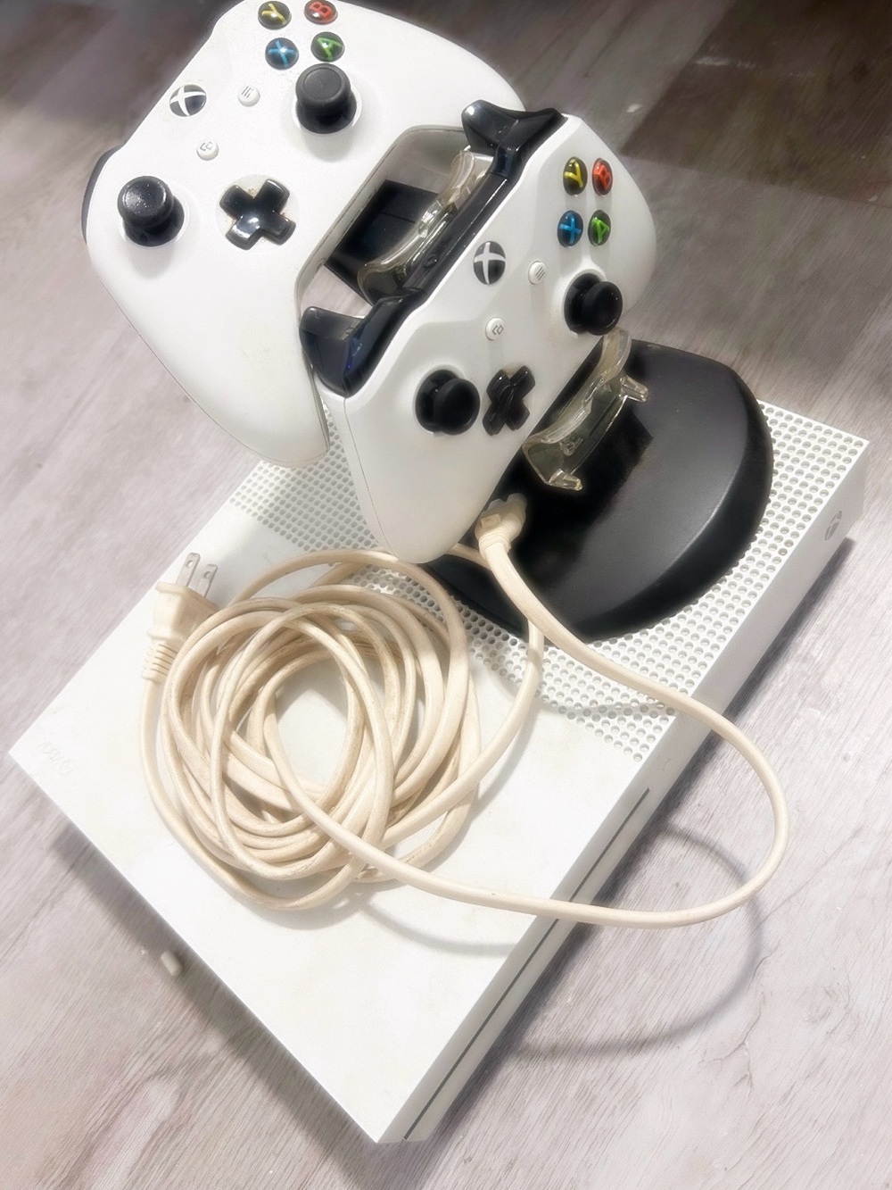 🎮Xbox One S Bundle — Gorgeous Condition! 🎮